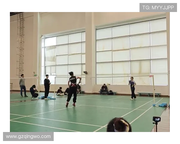 上海羽毛球队在最新灵活性排名中独占鳌头引领羽坛风潮