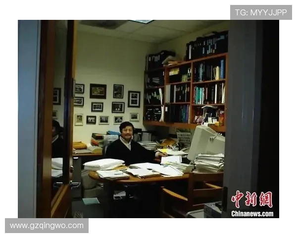 李泓澎:从普通学子到杰出科学家的奋斗历程与人生启示 李泓澎:从普通学子到杰出科学家的奋斗历程与人生启示