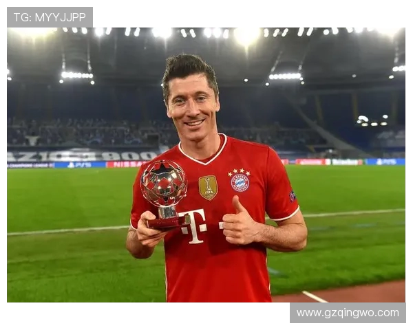 莱万在欧冠赛场火力全开10场打入12球射手榜领跑金靴稳了 莱万在欧冠赛场火力全开10场打入12球射手榜领跑金靴稳了