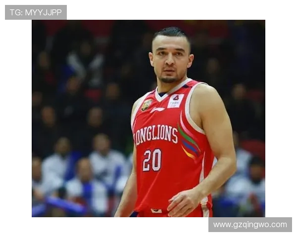 西热力江的篮球梦想与成长之路探秘,展现新疆球员的奋斗精神与未来希望 西热力江的篮球梦想与成长之路探秘,展现新疆球员的奋斗精神与未来希望