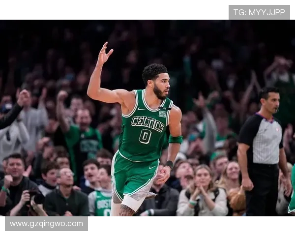 雄鹿对阵爵士精彩赛事360直播全程回顾与分析 雄鹿对阵爵士精彩赛事360直播全程回顾与分析