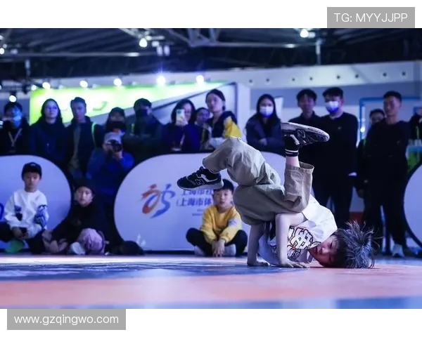 全国街舞大赛点评聚焦上海飞盘队的节奏表现与舞蹈魅力分析